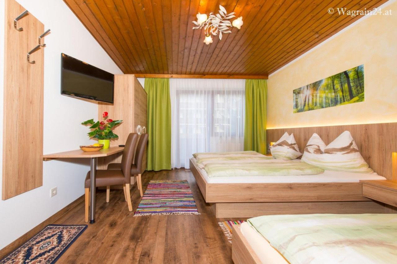 Pension Montana วาไกรน์ ภายนอก รูปภาพ